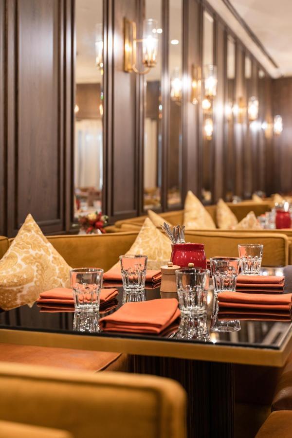 מלון מומביי President - Ihcl Seleqtions מראה חיצוני תמונה The interior of the restaurant