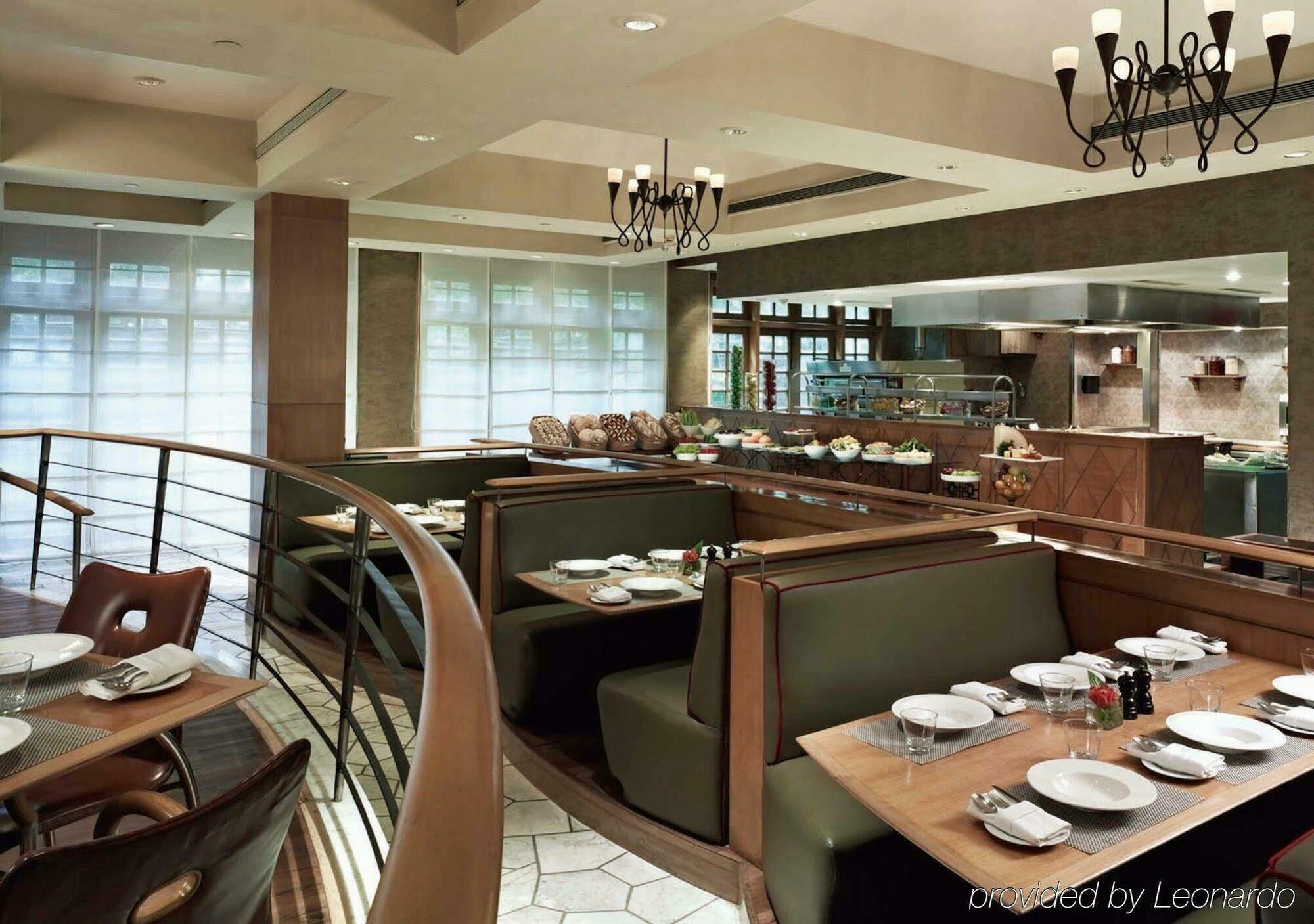 מלון מומביי President - Ihcl Seleqtions מראה חיצוני תמונה Interior of a restaurant