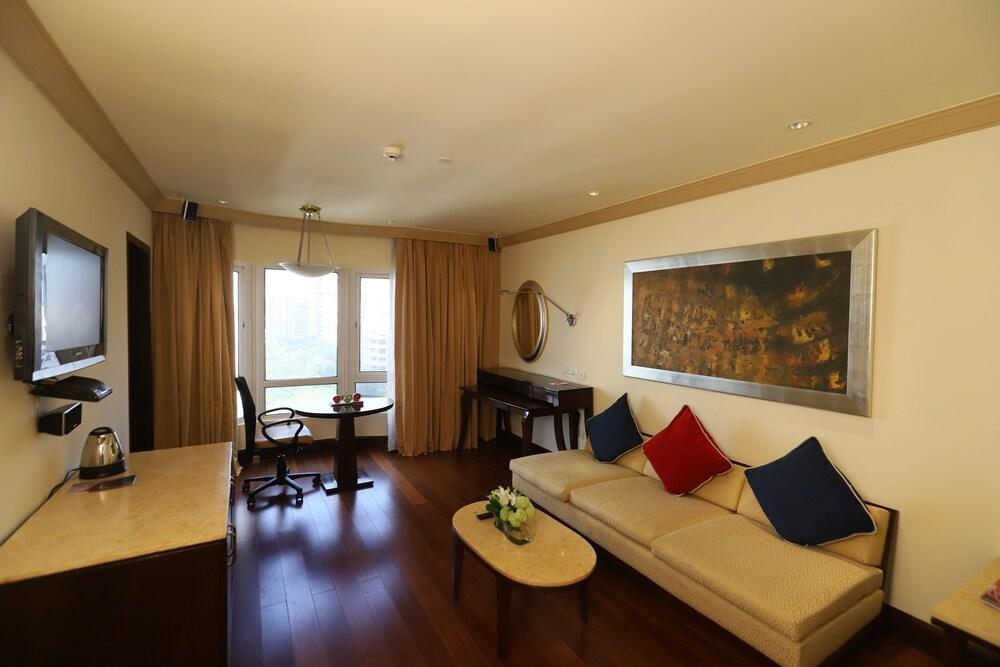 מלון מומביי President - Ihcl Seleqtions מראה חיצוני תמונה A suite at the Taj Bengal